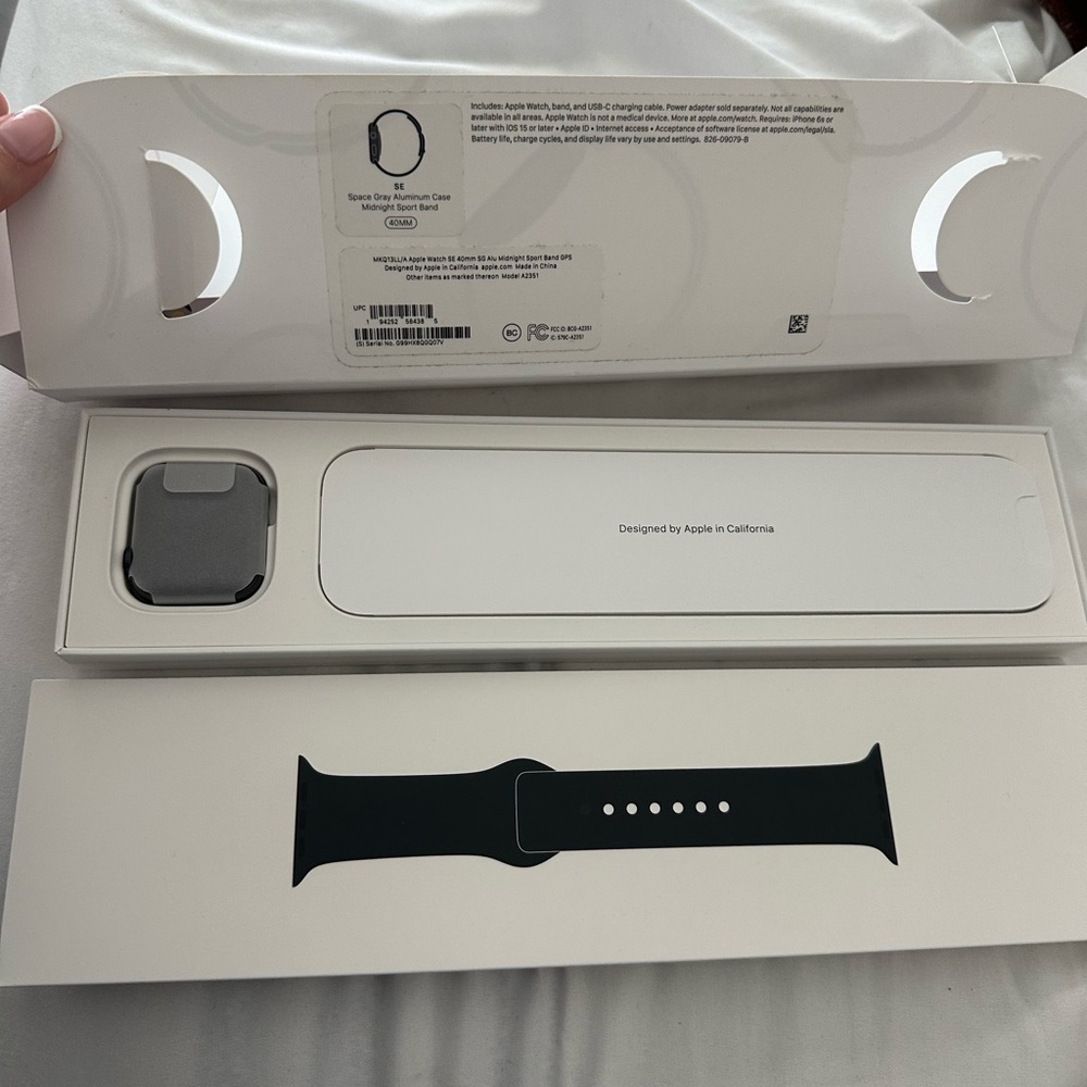Apple Watch SE space gray